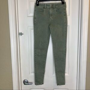 American Eagle Hi-Rise Jeggings Size 2 Pale Green Color